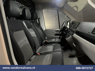 Volkswagen Crafter 2.0 TDI L3H2 L2H1 Euro6 Airco | Camera | Navigatie | Apple Carplay | Stoelverwarming Android Auto, 2500kg Trekhaak, Verwarmde voorruit, Parkeersensoren, Bijrijdersbank foto 6