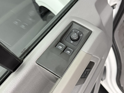 Volkswagen Crafter 2.0TDI L3H2 Trekhaak | Betimmering | Kastinrichting | Navigatie | Camera | Trekhaak foto 8