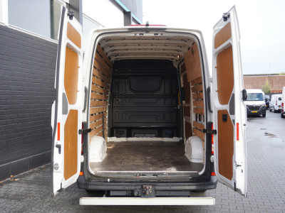 Volkswagen Crafter 2.0 TDI L3H3 140PK Automaat EURO 6 - Airco - Cruise - PDC - €18.950,- foto 8