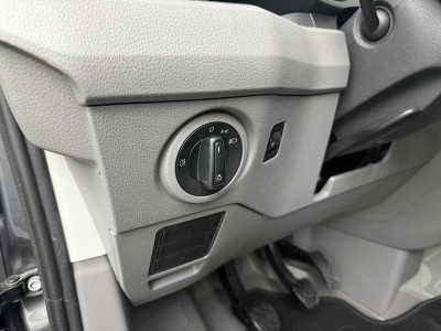 Volkswagen Crafter 2.0TDi 140PK L3H3 | Trekhaak 3000Kg | Multimedia | Camera | Airco | Cruise | 3-Zits foto 14