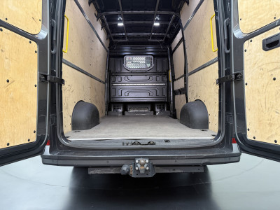 Volkswagen Crafter 2.0TDi 140PK L3H3 | Trekhaak 3000Kg | Multimedia | Camera | Airco | Cruise | 3-Zits foto 5