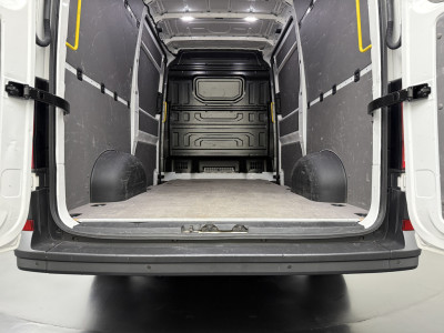 Volkswagen Crafter 2.0TDi 177PK Automaat L3H3 | 2xSchuifdeur | LED | Navigatie | Camera | Multimedia | Airco | Cruise | 3-Zits foto 5