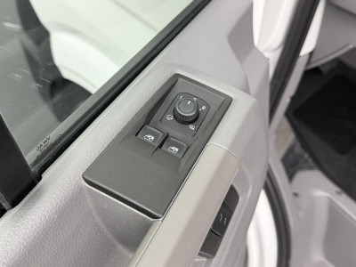 Volkswagen Crafter 2.0TDi 177PK Automaat L3H3 | 2xSchuifdeur | LED | Navigatie | Camera | Multimedia | Airco | Cruise | 3-Zits foto 9