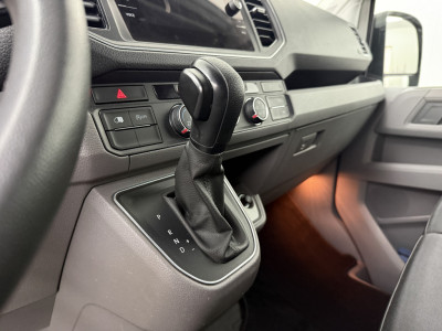 Volkswagen Crafter 2.0TDi 177PK Automaat L3H3 | Navigatie | Camera | Multimedia | Airco | Cruise | trekhaak foto 19