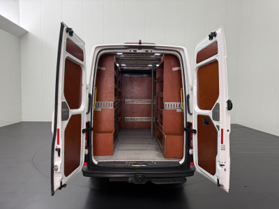 Volkswagen Crafter 2.0TDi 177PK Automaat L3H3 | Navigatie | Camera | Multimedia | Airco | Cruise | trekhaak foto 4