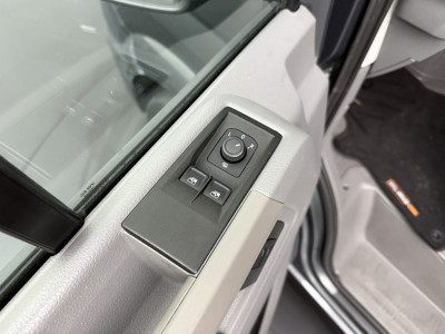 Volkswagen Crafter 2.0TDi 177PK L3H3 Edition | Navigatie | Multimedia | 3-Zits | Airco | Betimmering foto 8