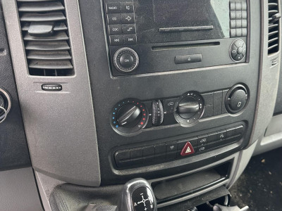 Volkswagen Crafter 28 2.5 TDI L1H1 Gearbox defect foto 10