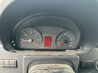 Volkswagen Crafter 28 2.5 TDI L1H1 Gearbox defect foto 11