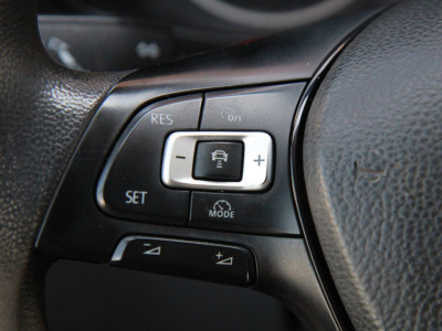 Volkswagen Crafter 30 2.0 TDI L3H2 140PK Comfort / Imperiaal / Camera / Trekhaak 21