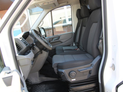 Volkswagen Crafter 30 2.0 TDI L3H2 140PK Comfort / Imperiaal / Camera / Trekhaak 3