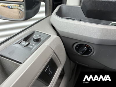 Volkswagen Crafter 30 2.0 TDI L3H2 DC LED Automaat ACC Cruise Carplay Camera Trekhaak 17