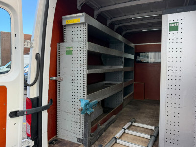 Volkswagen Crafter 35 2.0 TDI 140PK L3H3 RWD / Trekhaak / Imperiaal / App connect / Camera / Laadruimte inrichting foto 11