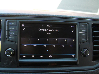 Volkswagen Crafter 35 2.0 TDI 140PK L4H3 Comfort / Imperiaal / Camera / App connect foto 18