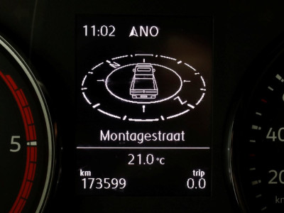 Volkswagen Crafter 35 2.0 TDI 140pk Bakwagen met laadklep en zijdeur 03-2022 foto 17