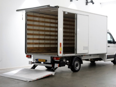 Volkswagen Crafter 35 2.0 TDI 140pk Bakwagen met laadklep en zijdeur 03-2022 foto 3