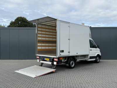 Volkswagen Crafter 35 2.0 TDI 141 PK N1 / BAKWAGEN / LAADKLEP / **29.286 KM** / ZIJDEUR / CRUISE / AIRCO / NAVI / MEUBELBAK / DHOLLANDIA LAADKLEP foto 2