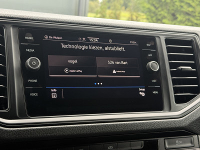 Volkswagen Crafter 35 2.0 TDI 177 PK / L3H3 / CAMERA / CRUISE / 3.5 TON TREKKEN / 3-ZITS / AIRCO / CARPLAY / GEVEERDE STOEL / 3500 KG AHG foto 14