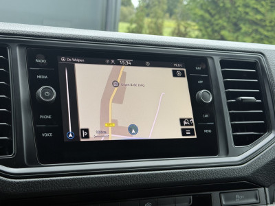 Volkswagen Crafter 35 2.0 TDI 177 PK / L3H3 / CAMERA / CRUISE / 3.5 TON TREKKEN / 3-ZITS / AIRCO / CARPLAY / GEVEERDE STOEL / 3500 KG AHG foto 15