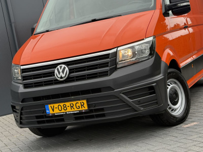 Volkswagen Crafter 35 2.0 TDI 177 PK / L3H3 / CAMERA / CRUISE / 3.5 TON TREKKEN / 3-ZITS / AIRCO / CARPLAY / GEVEERDE STOEL / 3500 KG AHG foto 20