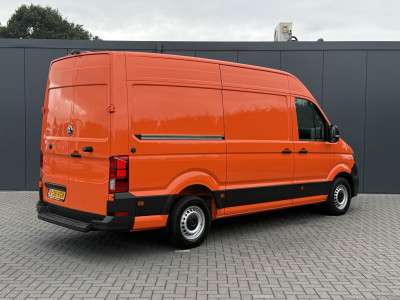 Volkswagen Crafter 35 2.0 TDI 177 PK / L3H3 / CAMERA / CRUISE / 3.5 TON TREKKEN / 3-ZITS / AIRCO / CARPLAY / GEVEERDE STOEL / 3500 KG AHG foto 3