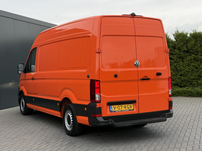 Volkswagen Crafter 35 2.0 TDI 177 PK / L3H3 / CAMERA / CRUISE / 3.5 TON TREKKEN / 3-ZITS / AIRCO / CARPLAY / GEVEERDE STOEL / 3500 KG AHG foto 5