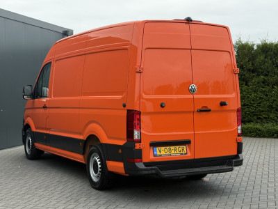 Volkswagen Crafter 35 2.0 TDI 177 PK / L3H3 / CAMERA / CRUISE / 3.5 TON TREKKEN / 3-ZITS / AIRCO / CARPLAY / GEVEERDE STOEL / 3500 KG AHG foto 5