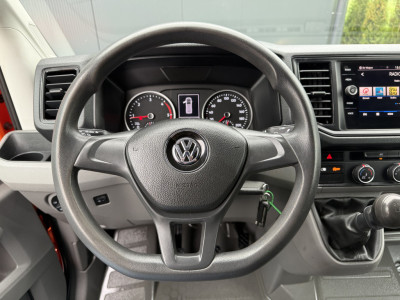 Volkswagen Crafter 35 2.0 TDI 177 PK / VERKOCHT! / L3H3 / CAMERA / CRUISE / 3.5 TON TREKKEN / 3-ZITS / AIRCO / CARPLAY / GEVEERDE STOEL / 3500 KG AHG foto 10