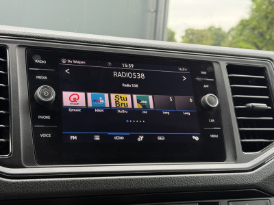Volkswagen Crafter 35 2.0 TDI 177 PK / VERKOCHT! / L3H3 / CAMERA / CRUISE / 3.5 TON TREKKEN / 3-ZITS / AIRCO / CARPLAY / GEVEERDE STOEL / 3500 KG AHG foto 14