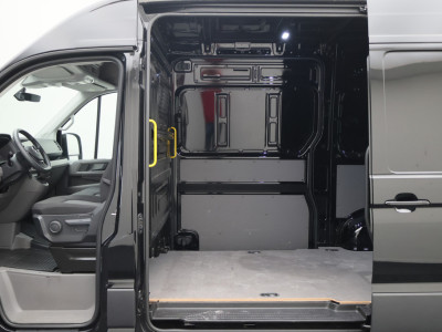Volkswagen Crafter 35 2.0 TDI DSG 140 PK L2H2 2x schuifdeur, LED, 3-Zits, ACC, Camera, Apple Carplay, Sidesteps, DAB, PDC, 18 foto 11