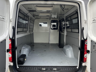 Volkswagen Crafter 35 2.0 TDI L2H1 Geel kenteken! MARGE 9 zitplaatsen op kenteken foto 14