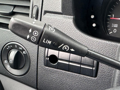 Volkswagen Crafter 35 2.0 TDI L2H1 Geel kenteken! MARGE 9 zitplaatsen op kenteken foto 15