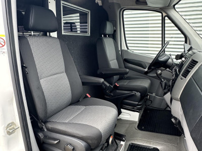 Volkswagen Crafter 35 2.0 TDI L2H1 Geel kenteken! MARGE 9 zitplaatsen op kenteken foto 4