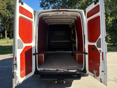 Volkswagen Crafter 35 2.0 TDI L3H2|177PK|Trekhaak 3000KG|EURO6|achteruitrijcamera|apple carplay|parkeersensoren|cruise|LED|airco foto 9