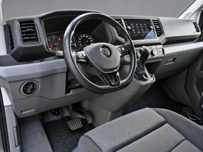 Volkswagen Crafter 35 2.0 TDI L3H2 PB Edition Adaptieve Cruise, Camera, Carplay, LED, Multimedia, 177pk, Automaat, Clima, Trekhaak, Uniek! foto 2