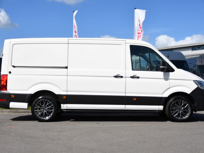 Volkswagen Crafter 35 2.0 TDI L3H2 PB Edition Camera, Cruise, Carplay, LED, Stoelverwarming, Clima, Multimedia, 177pk, Automaat, Uniek! foto 10