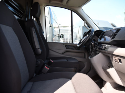 Volkswagen Crafter 35 2.0 TDI L3H2 PB Edition Camera, Cruise, Carplay, LED, Stoelverwarming, Clima, Multimedia, 177pk, Automaat, Uniek! foto 16