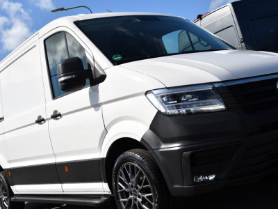 Volkswagen Crafter 35 2.0 TDI L3H2 PB Edition Camera, Cruise, Carplay, LED, Stoelverwarming, Clima, Multimedia, 177pk, Automaat, Uniek! foto 17