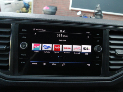 Volkswagen Crafter 35 2.0 TDI L3H3 177PK Automaat / Camera / App Connect / 3 zits foto 14