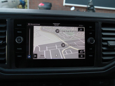Volkswagen Crafter 35 2.0 TDI L3H3 177PK Automaat / Camera / App Connect / 3 zits foto 16