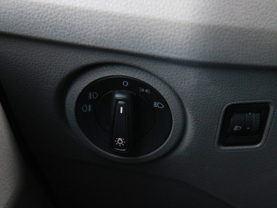 Volkswagen Crafter 35 2.0 TDI L3H3 177PK Automaat / Camera / App Connect / 3 zits foto 21