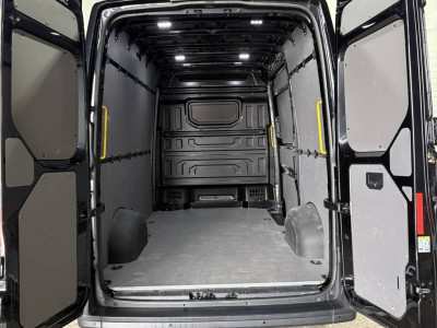 Volkswagen Crafter 35 2.0 TDI L3H3 Automaat VVB522 Prijs zoals getoond foto 14