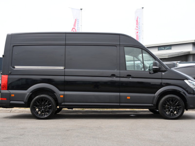 Volkswagen Crafter 35 2.0 TDI L3H3 Black Edition Camera, Adaptieve Cruise, Carplay, LED, Trekhaak, Voorruitverwarming, Sensoren, 177pk, Automaat, Uniek! 10