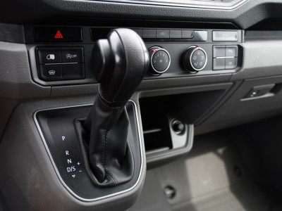 Volkswagen Crafter 35 2.0 TDI L3H3 Black Edition Camera, Adaptieve Cruise, Carplay, LED, Trekhaak, Voorruitverwarming, Sensoren, 177pk, Automaat, Uniek! 20