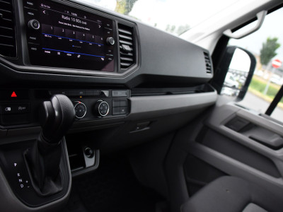 Volkswagen Crafter 35 2.0 TDI L3H3 Black Edition Camera, Carplay, LED, 177pk, Automaat, Standkachel, Geveerde stoel, Uniek! foto 21