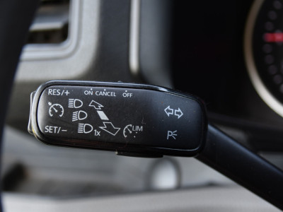 Volkswagen Crafter 35 2.0 TDI L3H3 Black Edition Camera, Cruise, Carplay, Automaat, Trekhaak, 177pk, Airco, Multimedia, Uniek! foto 14
