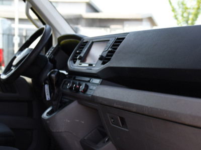 Volkswagen Crafter 35 2.0 TDI L3H3 Black Edition Camera, Cruise, Carplay, Automaat, Trekhaak, 177pk, Airco, Multimedia, Uniek! foto 21