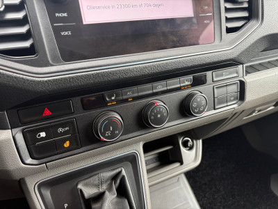 Volkswagen Crafter 35 2.0 TDI L3H3 Highline|140PK|Automaat|airco|cruise|apple carplay|achteruitrijcamer|trekhaak 3000KG trek|EURO6 foto 18