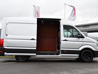Volkswagen Crafter 35 2.0 TDI L3H3 Highline PB Edition Full Options! Adaptieve Cruise, Carplay, LED, Leder, Stoelwarming, Trekhaak, Multimedia, Uniek! foto 9