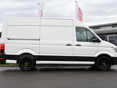 Volkswagen Crafter 35 2.0 TDI L3H3 PB Edition Adaptieve Cruise, Camera, LED, Carplay, Trekhaak, Automaat, 140pk, Sensoren, Multimedia, Uniek! foto 10