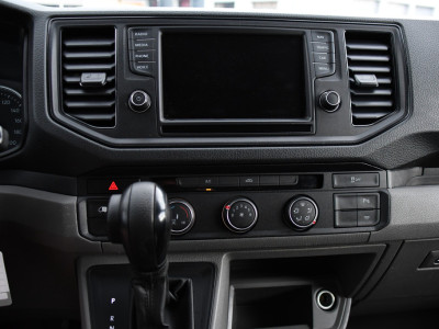 Volkswagen Crafter 35 2.0 TDI L3H3 PB Edition Camera, Adaptieve Cruise, Carplay, LED, Trekhaak, Multimedia, 140pk, Automaat, Sensoren, Uniek! foto 14